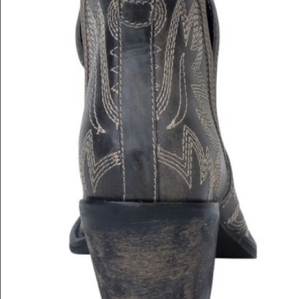 Myra Hunky Booties - Picture 2 of 7